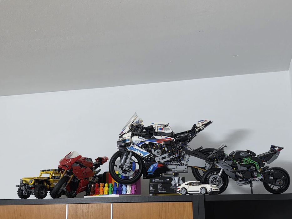 Set-uri LEGO Technic diferite modele