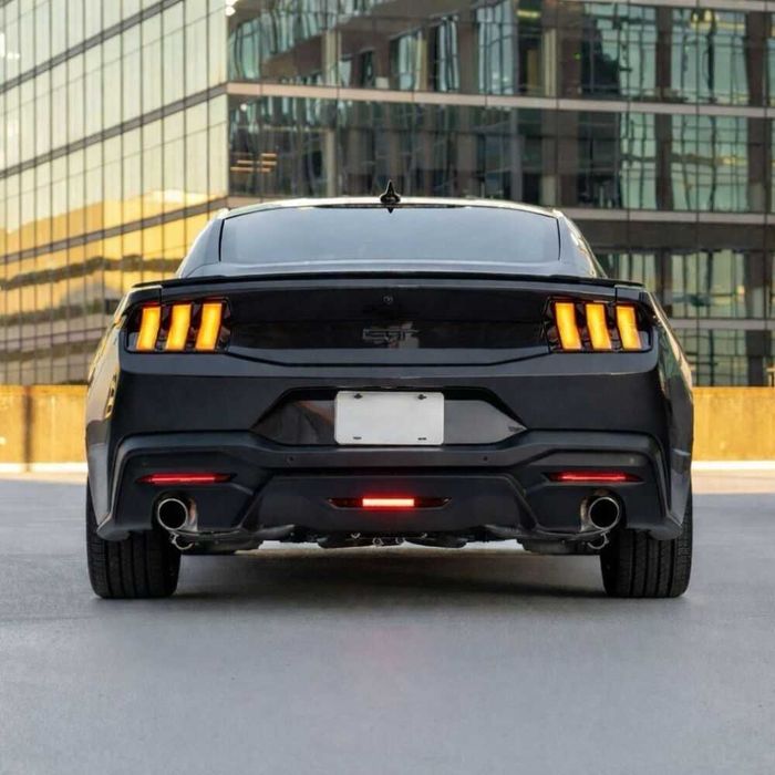 Стопове с динамични жълти мигачи за Мустанг 2024- S650 USA Mustang