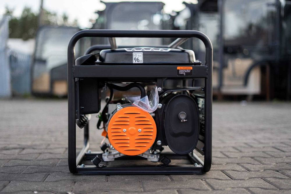 OFERTĂ -40% Generator monofazat Kingway, putere max 3000W, 50kg, cupru