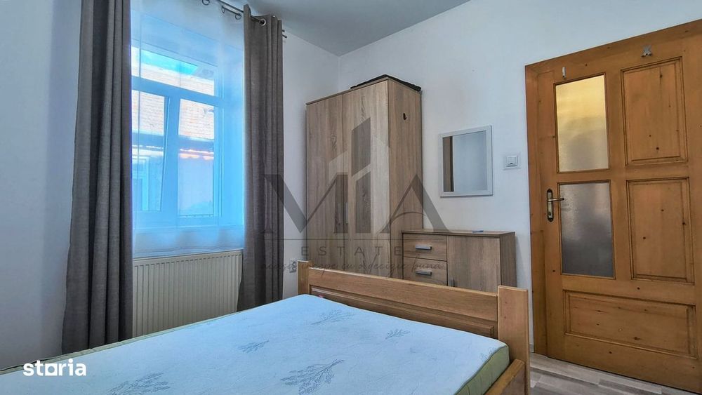 Casa de inchiriat cu 3 camere la curte comuna,  zona Centrala, Oradea