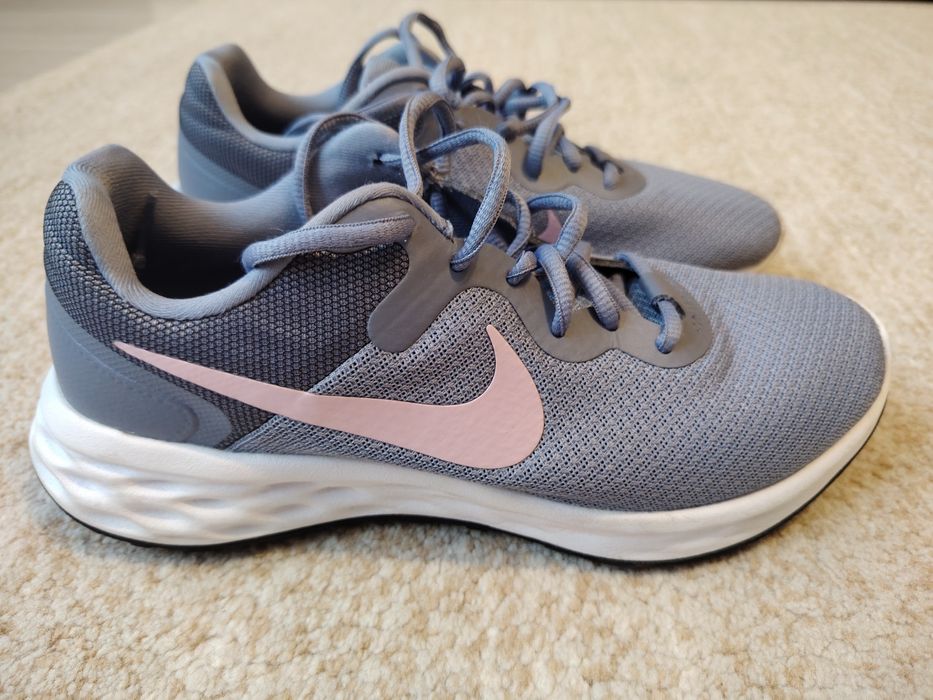 Adidași femei Nike mărimea 40