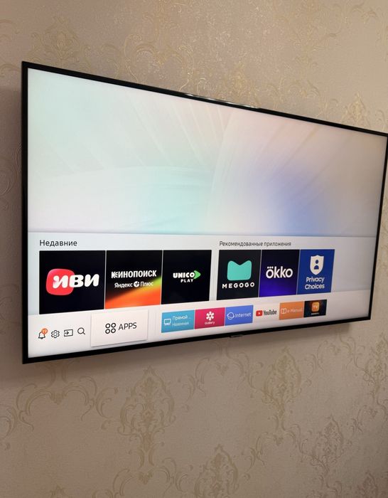 Samsung 165 см 4К  smart tv телевизор
