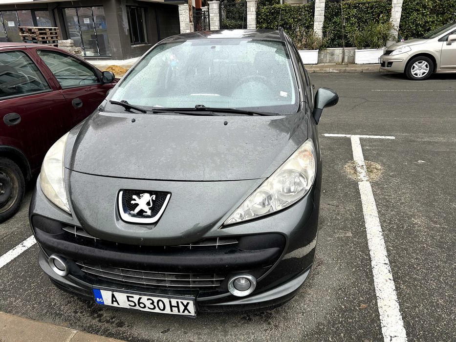 Продавам Peugeot 207