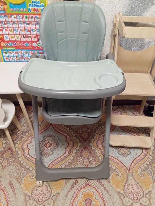 Продам стул детский