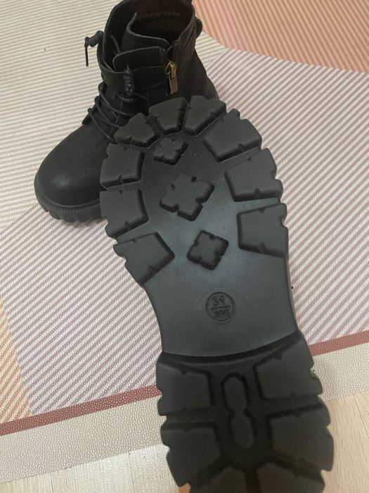 Ботинки новые д/с детские 31 размер