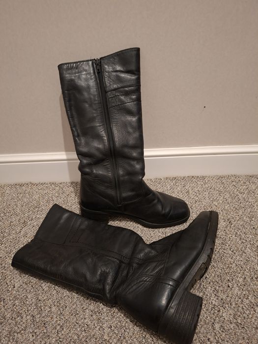 Продаются сапоги