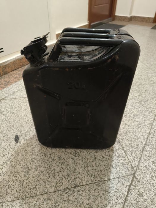 Канистра  20 литров .