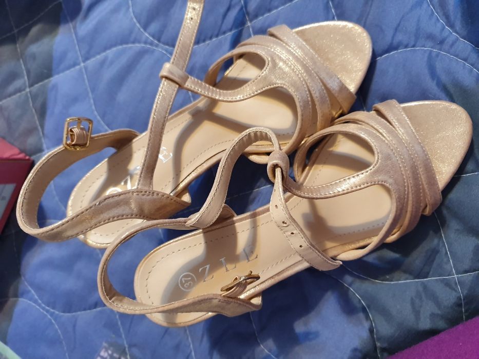 Sandale dama noi