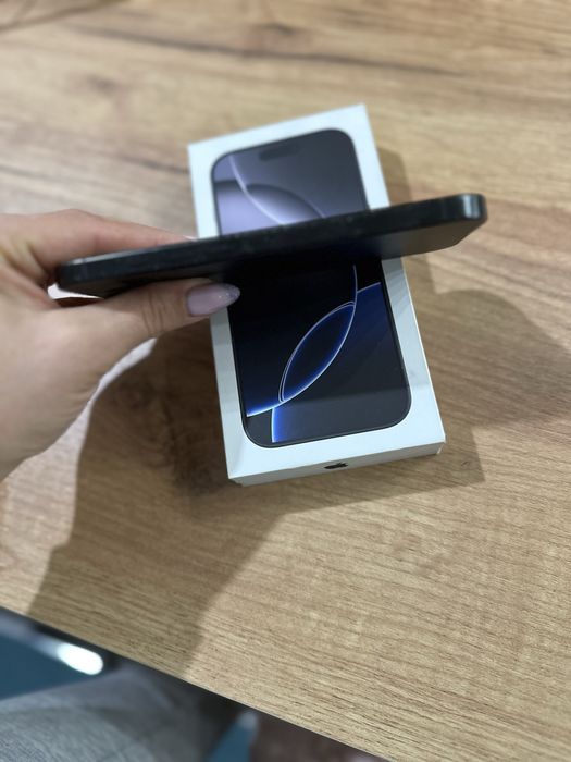 Iphone 16 pro Black