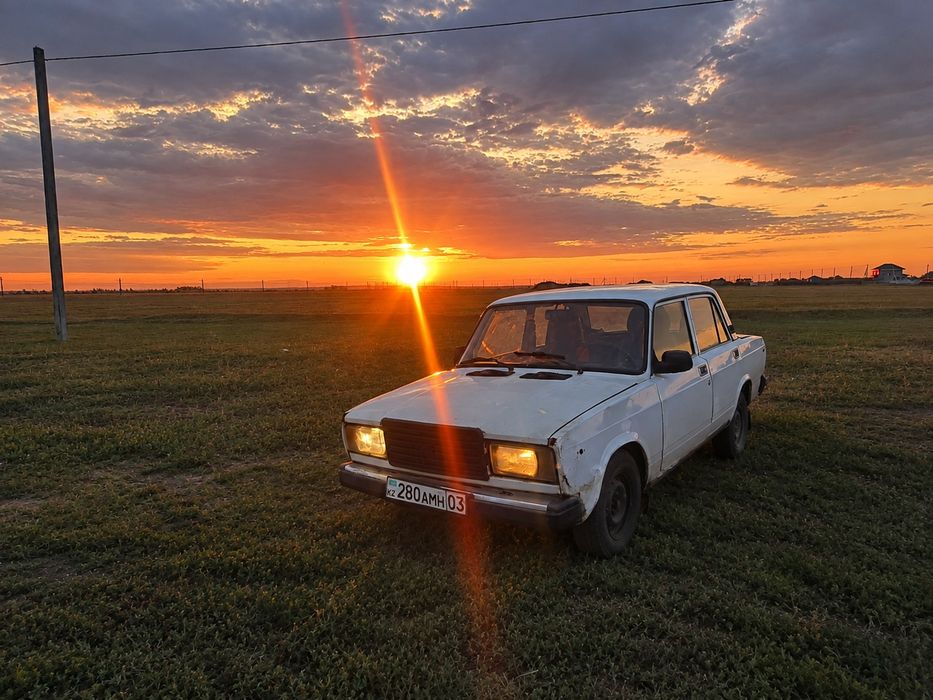 Продам ваз2107  инжектор  2005 год