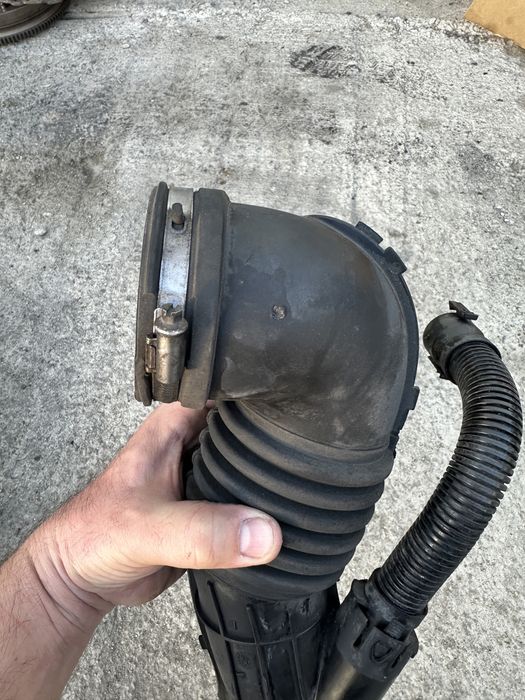 Furtun turbo furtun debitmetru bmw e90 e91 e92 e93 e87 e81 n47