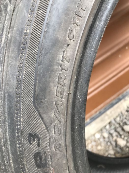 Летни гуми 2бр.215/45R17