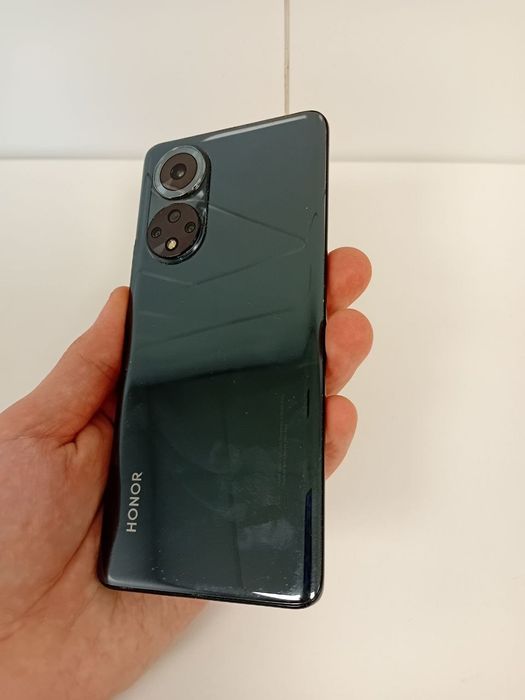 Samsung A06 и Honor 50