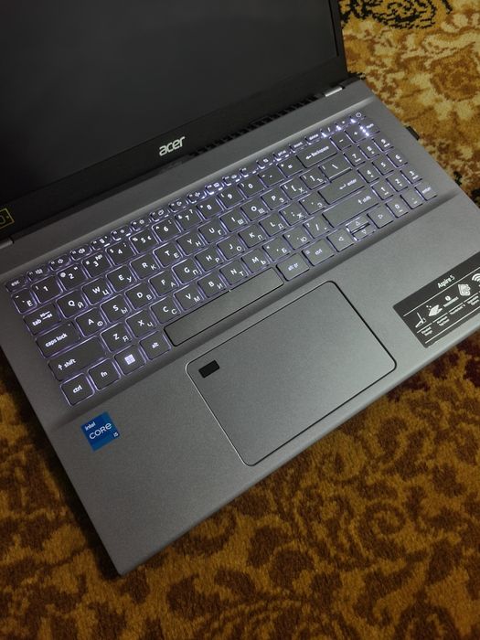 Acer aspire 5  8/512