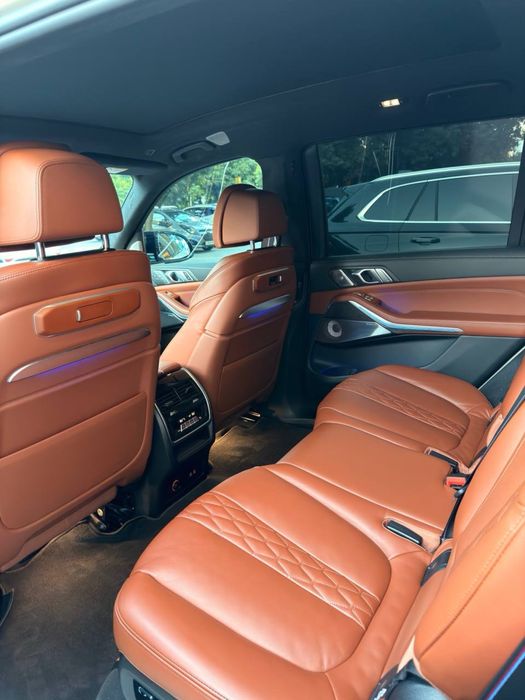 BMW X7 Xdrive 60i 2022 год