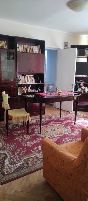 Vanzare apartament 3 camere - str.Octav Bancila nr.1