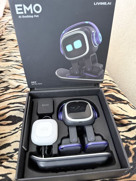 Продается Emo AI desktop pet