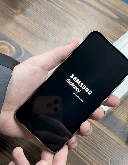 Samsung A56 5G// 16/256