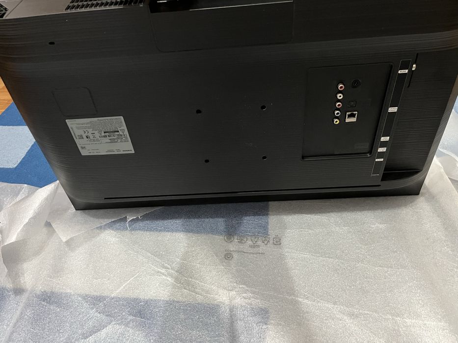 Vand televizor Samsung smart full hd 80 cm
