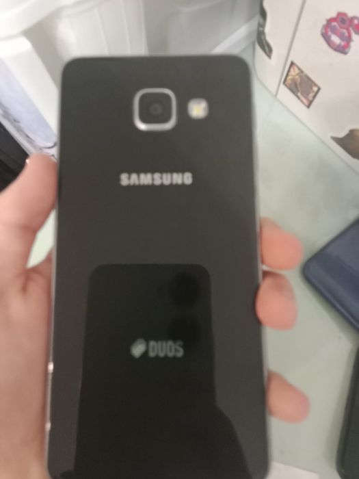 Обмениваю телефоны