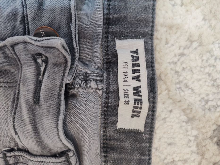 2 perechi de blugi nr 36 S