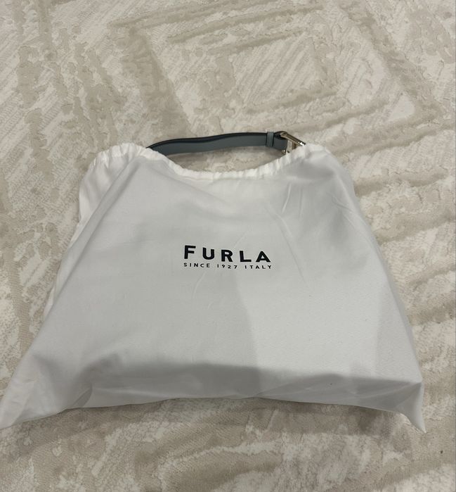 Чисто нова чанта Фурла от естествена кожа в цвят синьо сиво