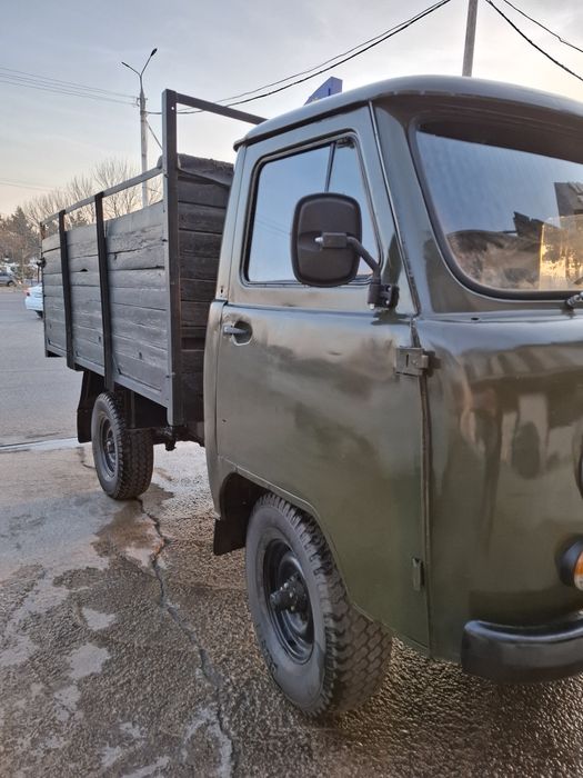 УАЗ продаётся передний ведущий отличном состояние.uazik sotiladi zor