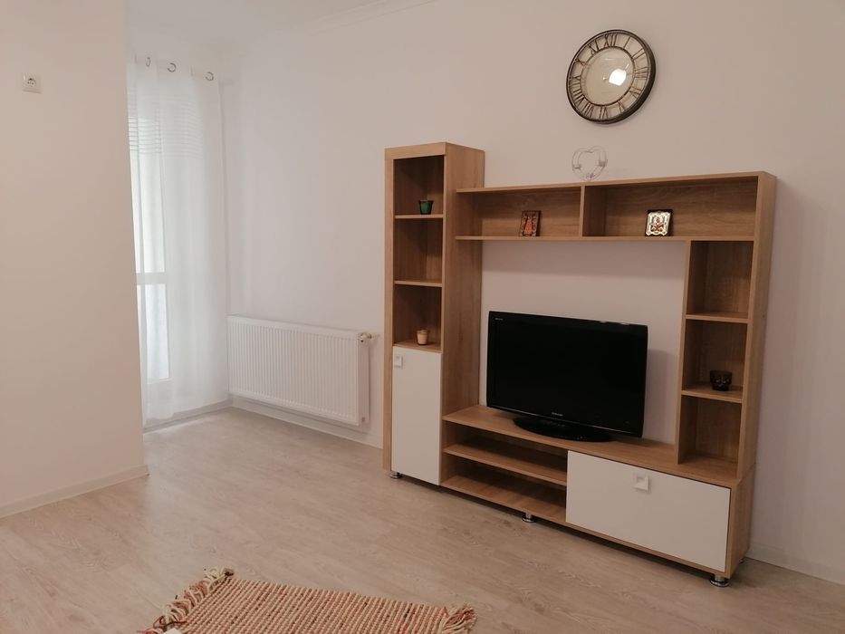 Inchiriez garsoniera complex Avangarde City