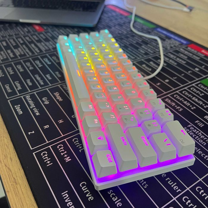 RGB Klaviatura 63 talik ko'k switch