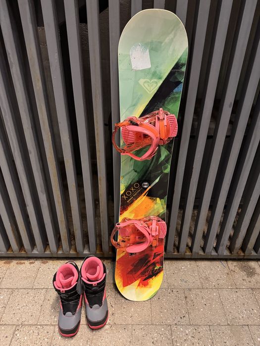 Продам сноуборд Roxy
