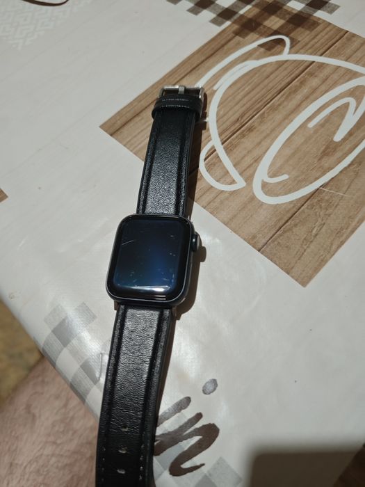 Apple Watch SE 2 40mm продам