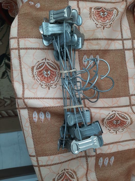 Вешалки под юбки и брюки