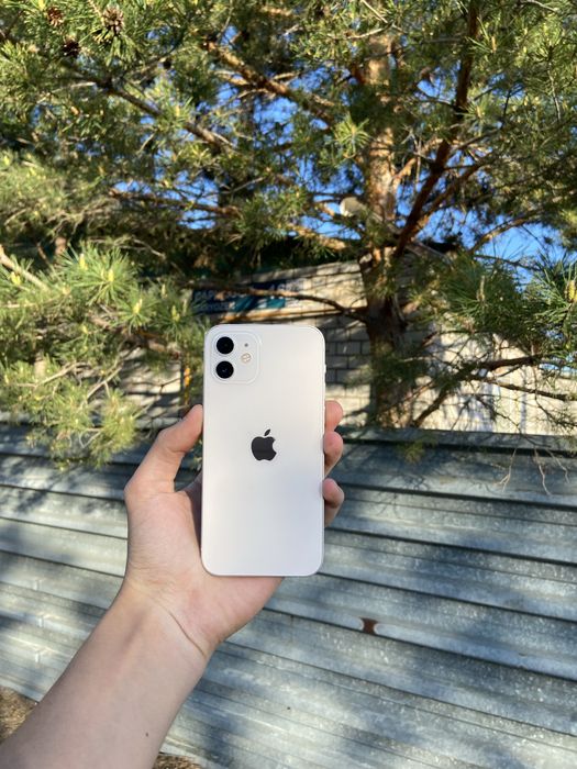 Продам срочно iPhone 12 64GB