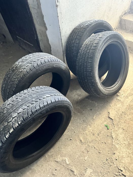 Резина летняя, размер 235/55/18, фирма NEXEN, состояние хорошее.