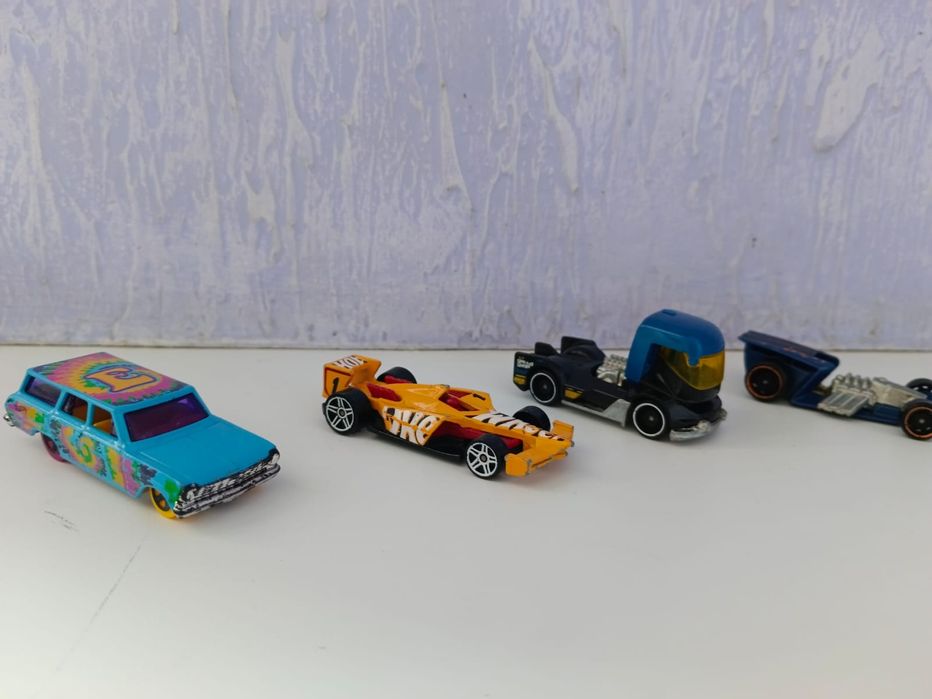 Hot Wheels машинки