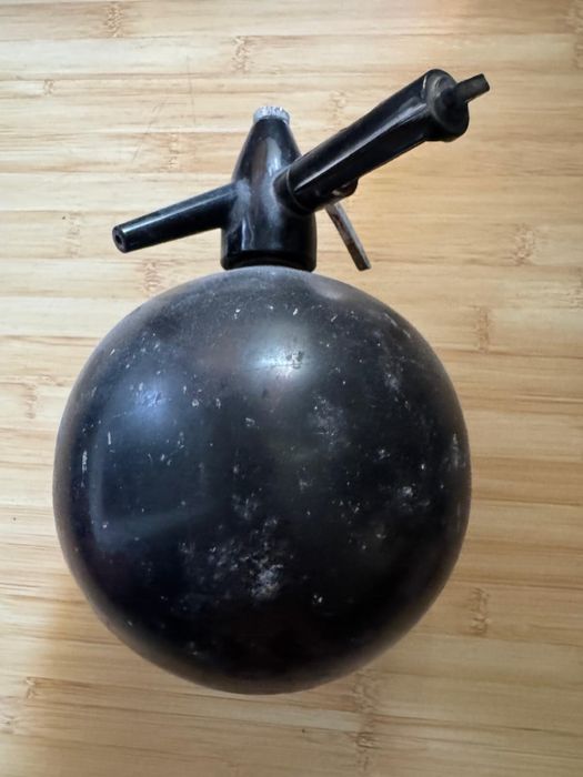 Sifon din metal cu capsule