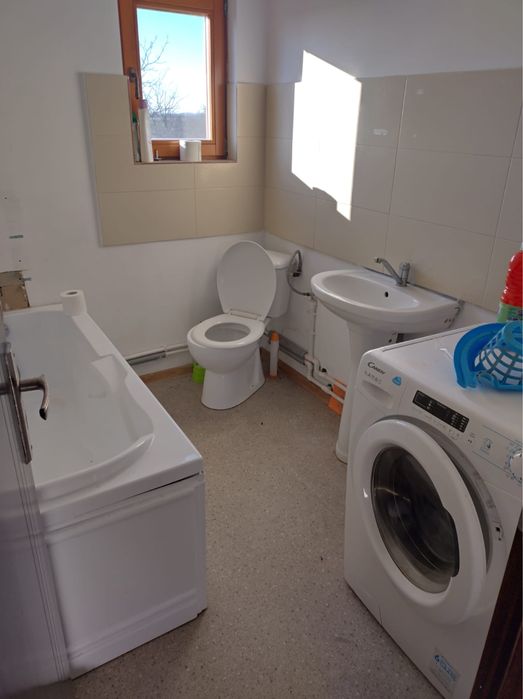 Casa + hala de vanzare