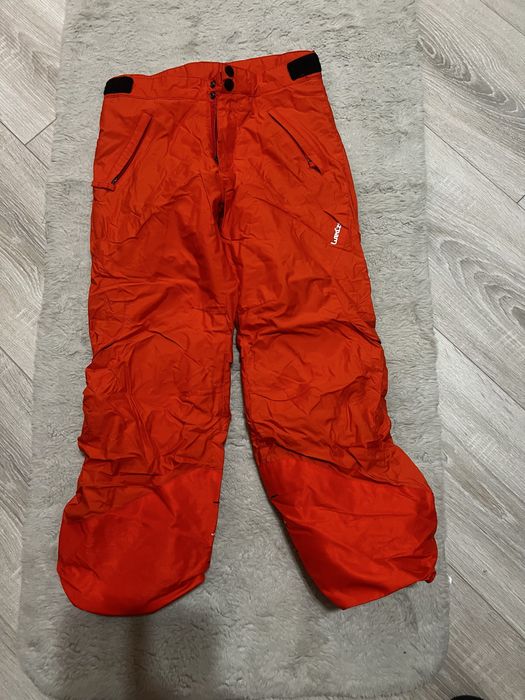 Продавам ски гащеризони