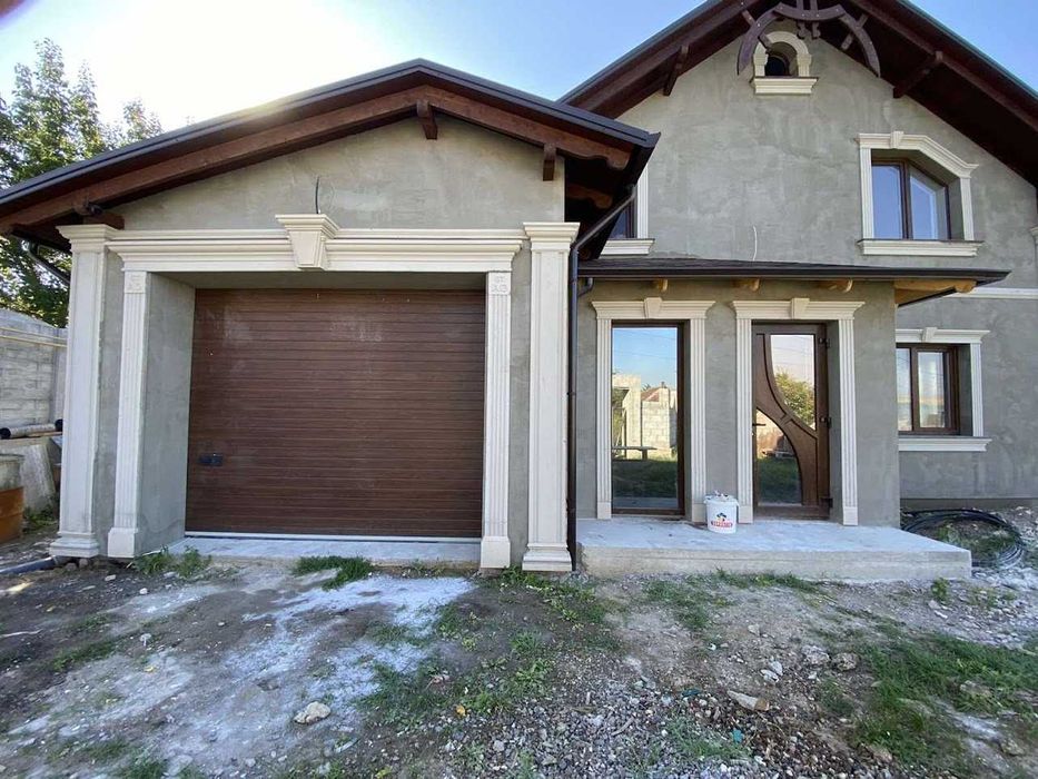 Elemente Decorative Coltare Cornise Ancadramente