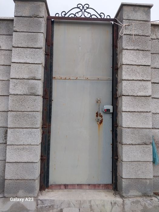 Продам варота из прочного материала.