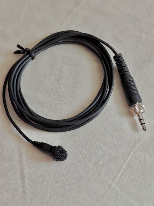 петличный микрофон