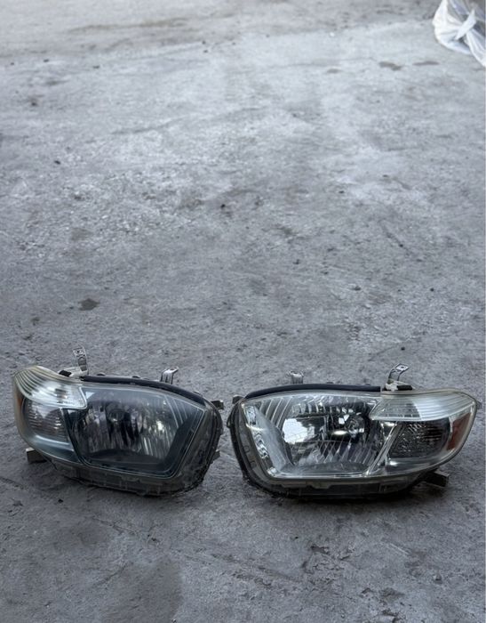 Фары Тойота Хайландер 2008