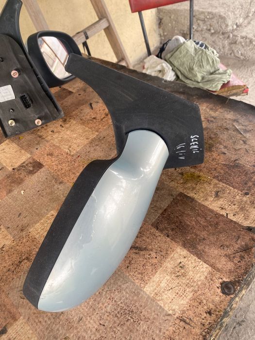 Огледало дясно за рено меган сценик 2002година