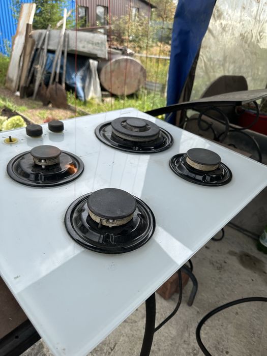 Продам газовую варочную поверхность HANSA