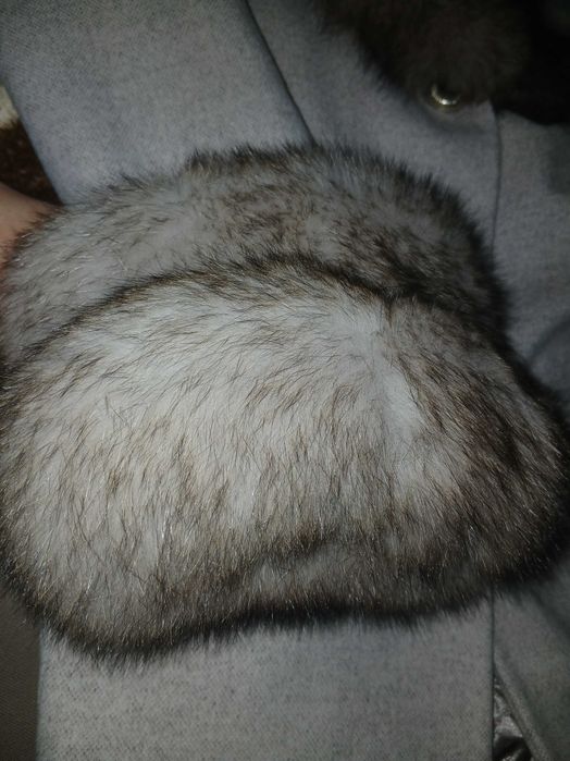 Palton elegant cu blană naturală de vulpe