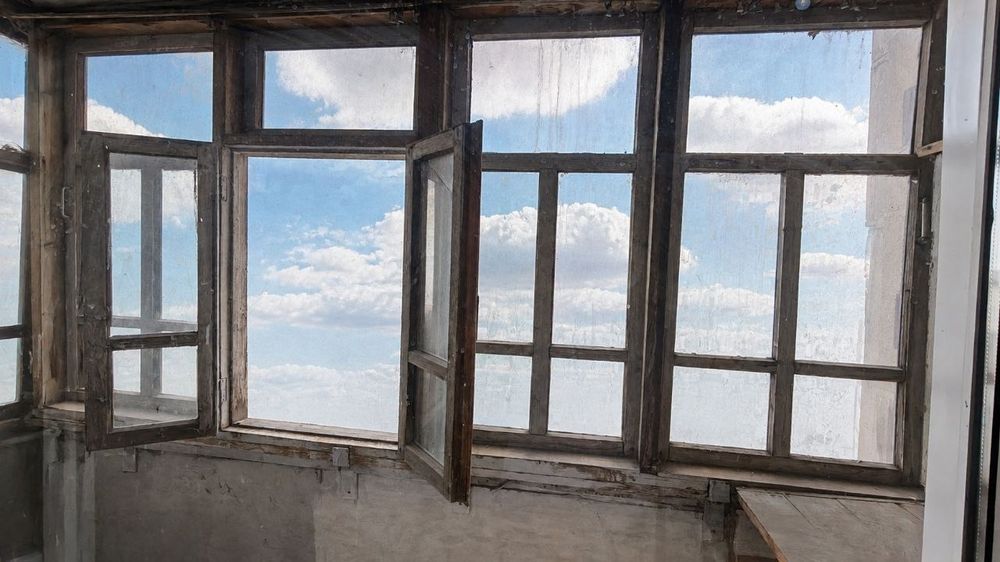 Доски деревянные разбор остекления балкона. бесплатно. самовывоз