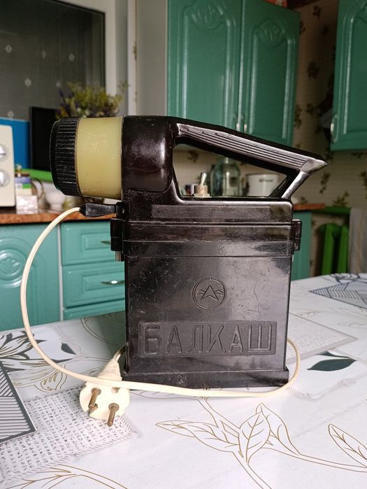 Продам железнодорожный фонарь.