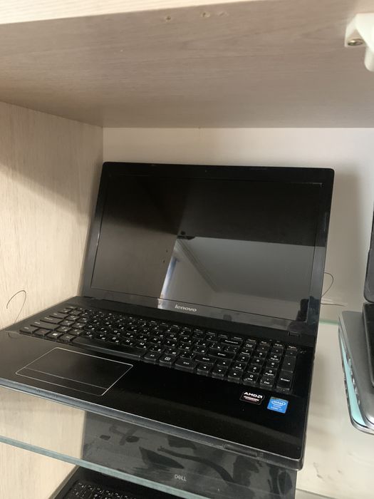 Ноутбуки разных моделей.