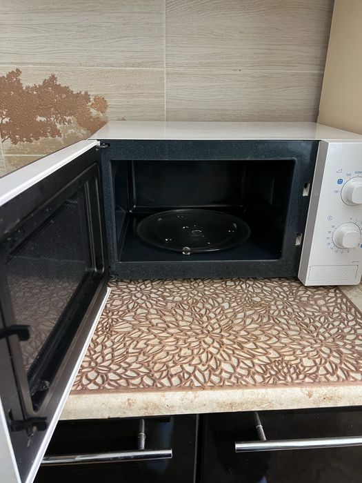 Продам микроволновую печь Samsung, б/у