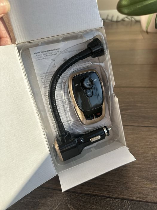 FM трансмитер за кола с Bluetooth и USB – Хендсфри и музика